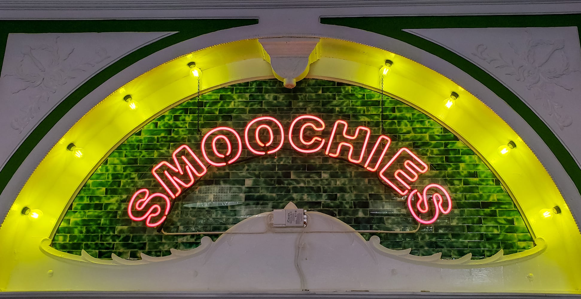 Smoochies Boba and Crepes opens on Main Street in Hamilton