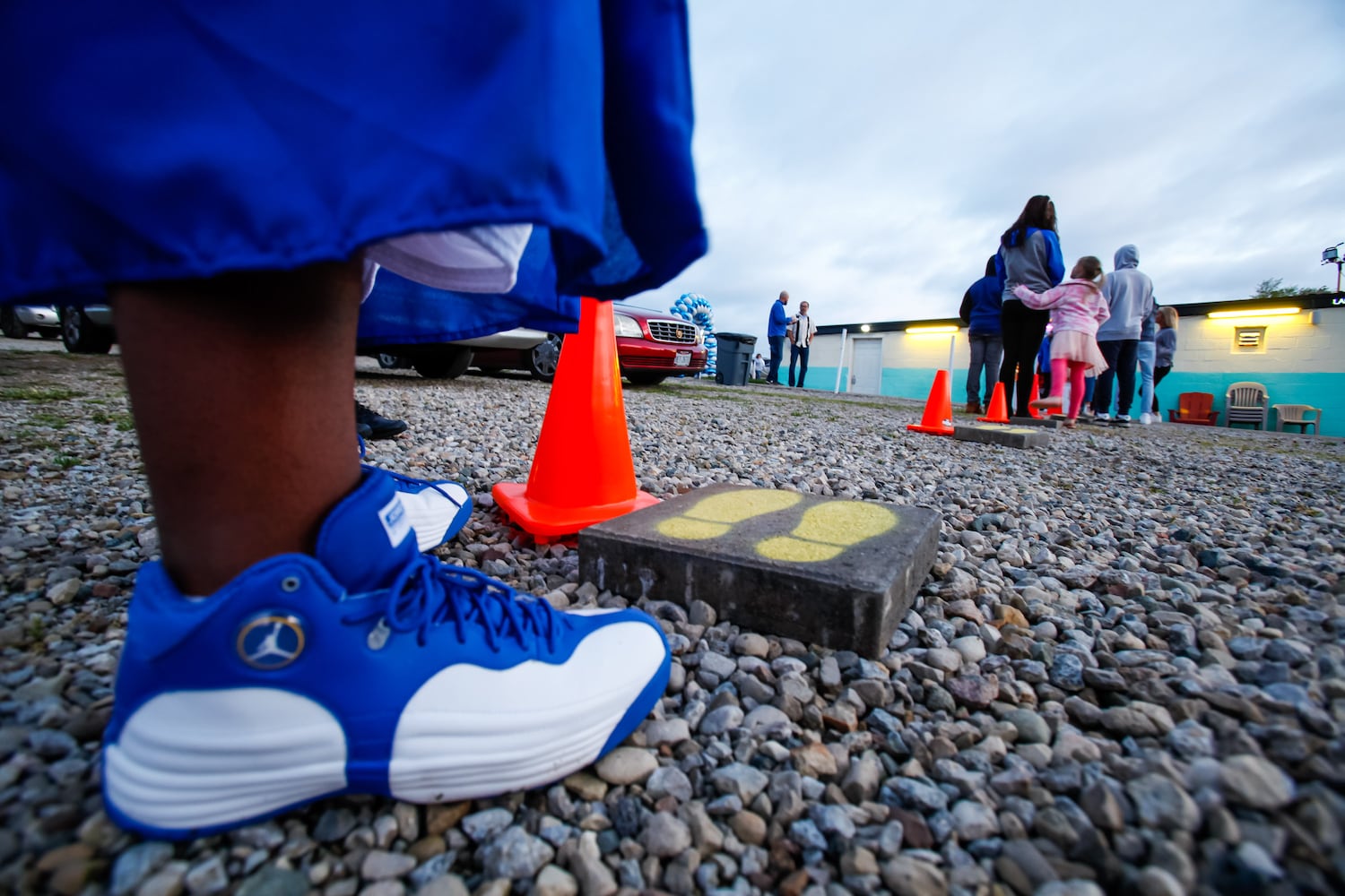 Hamilton High School seniors celebrate graduation at Holiday Auto Theatre drive-in