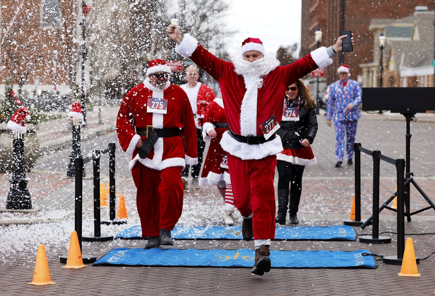 120223 SantaCon Hamilton