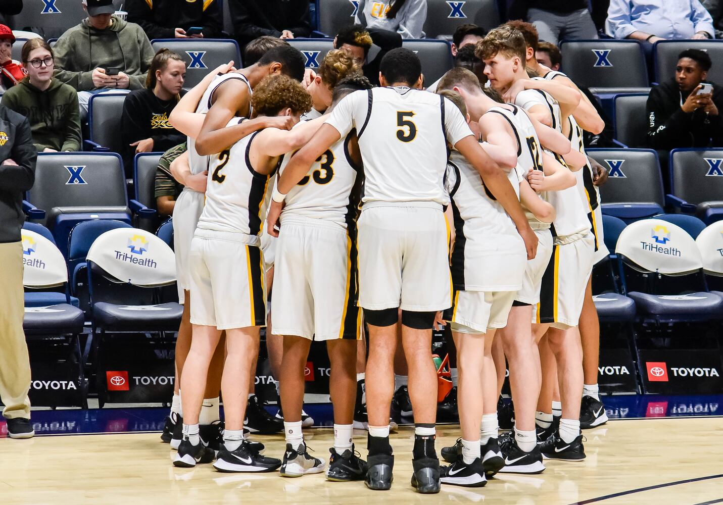 Centerville vs Moeller and Lakota East vs La Salle Regional basketball semifinals