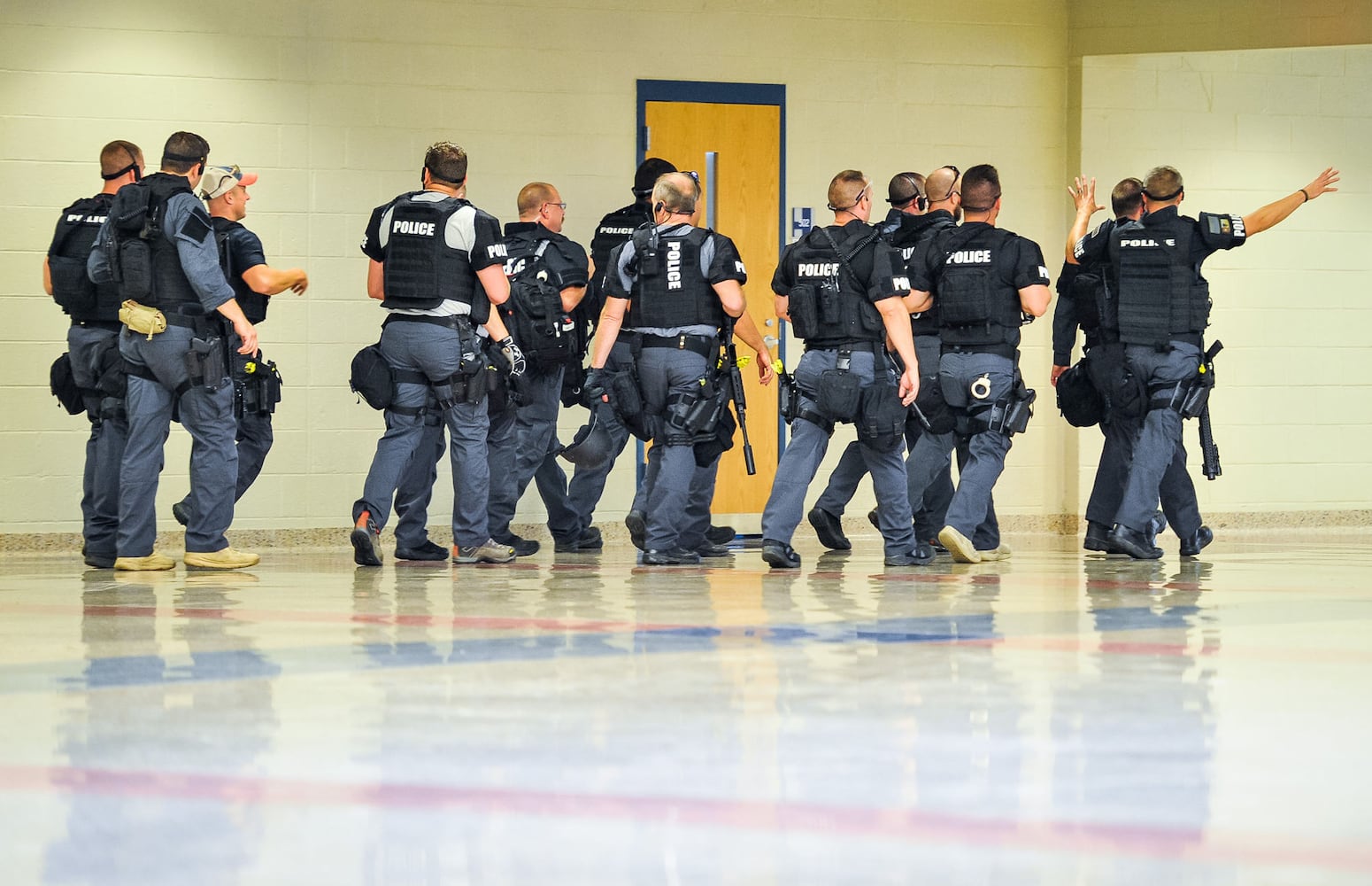 Hamilton police holds active shooter training at Hamilton High