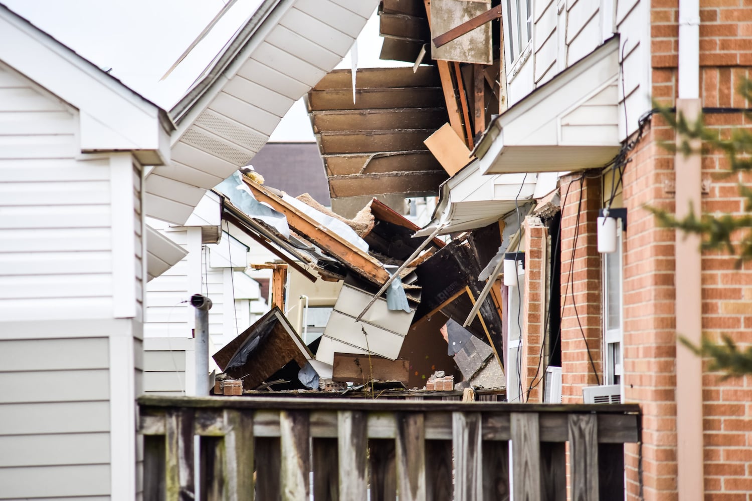 PHOTOS: Middletown apartment building collapse injures 1