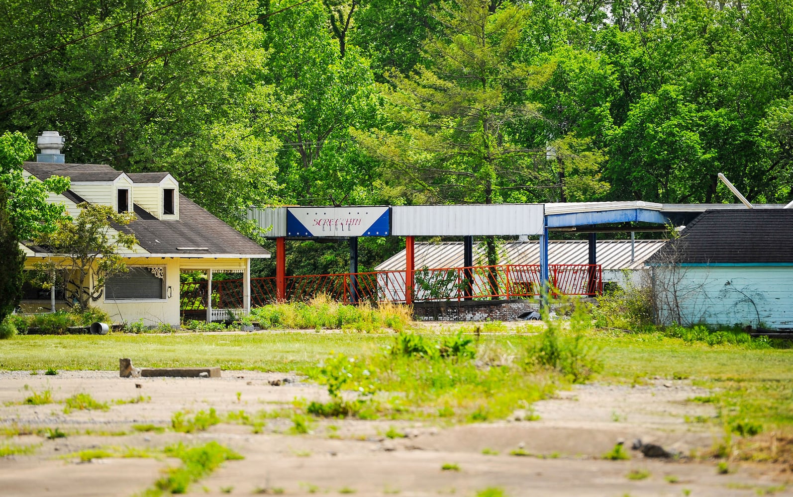 See What LeSourdsville Lake Americana Looks like now