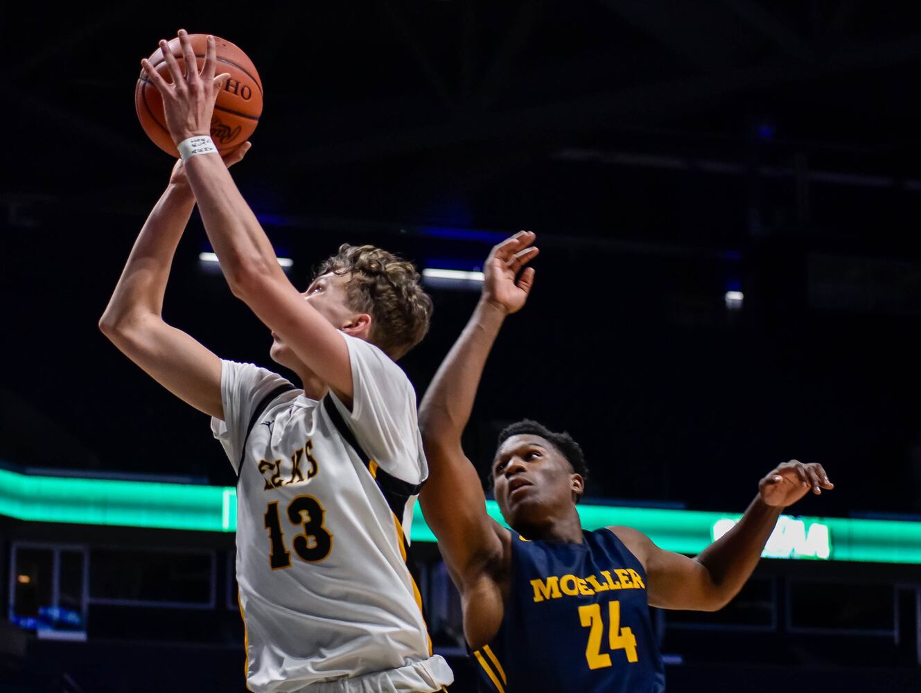 Centerville vs Moeller and Lakota East vs La Salle Regional basketball semifinals