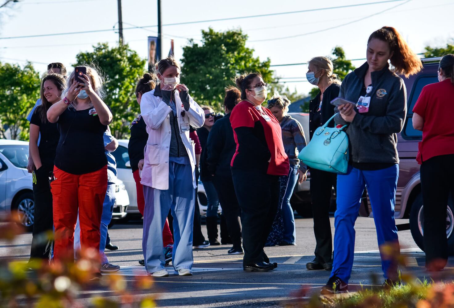 First responders show support for health care workers at local hospitals