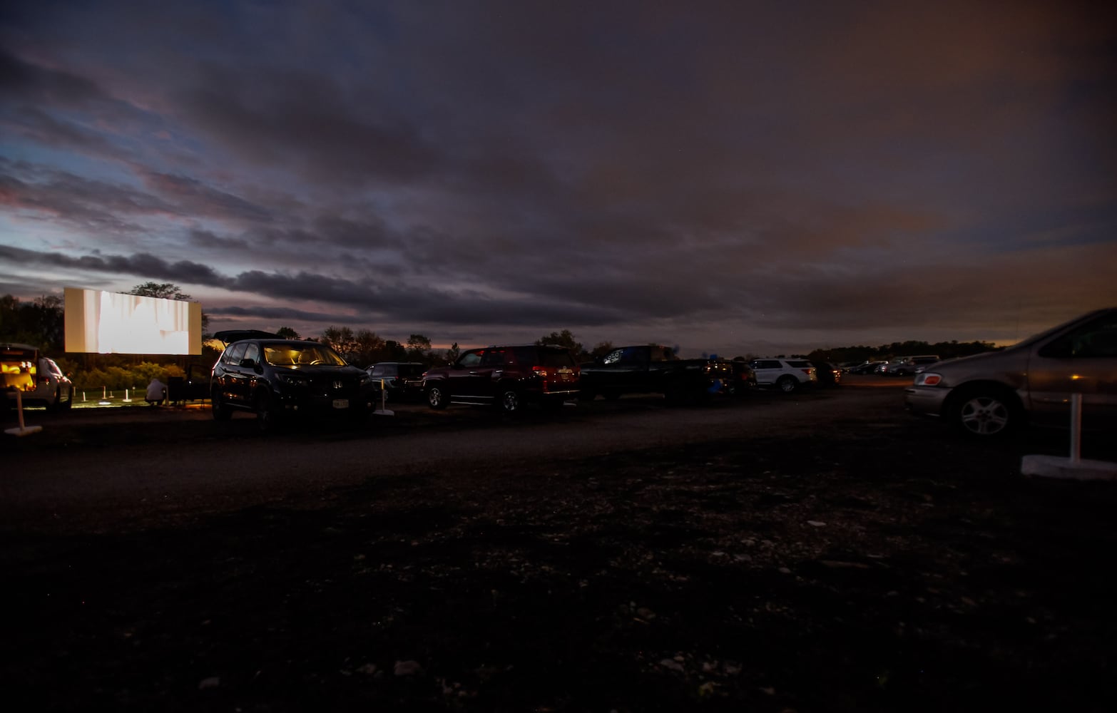 Hamilton High School seniors celebrate graduation at Holiday Auto Theatre drive-in