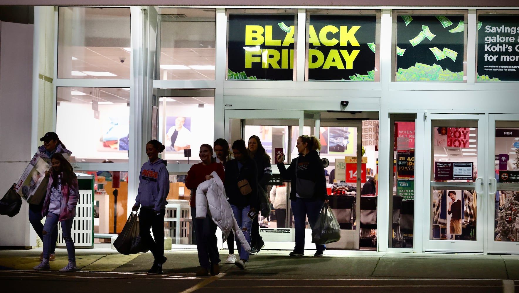 Black Friday shopping 2024