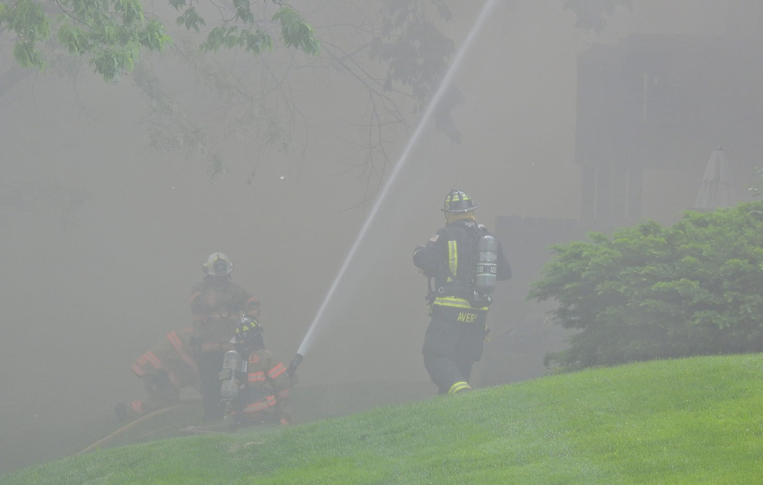 Fire destroys multi-unit apartment building in Fairfield