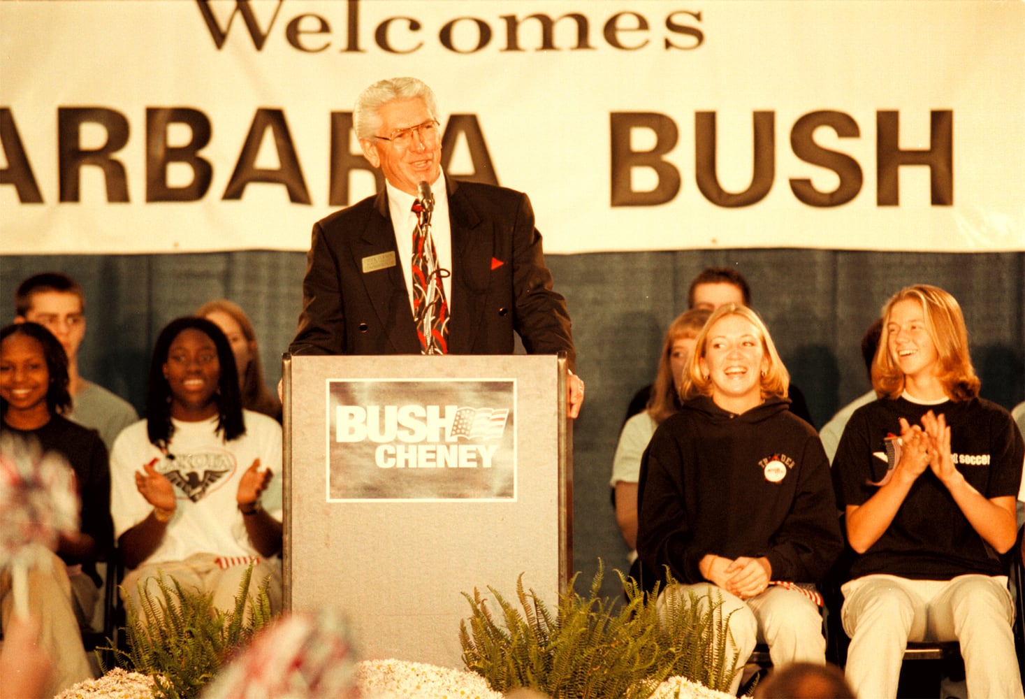 PHOTOS Barbara Bush at Lakota East in 2000