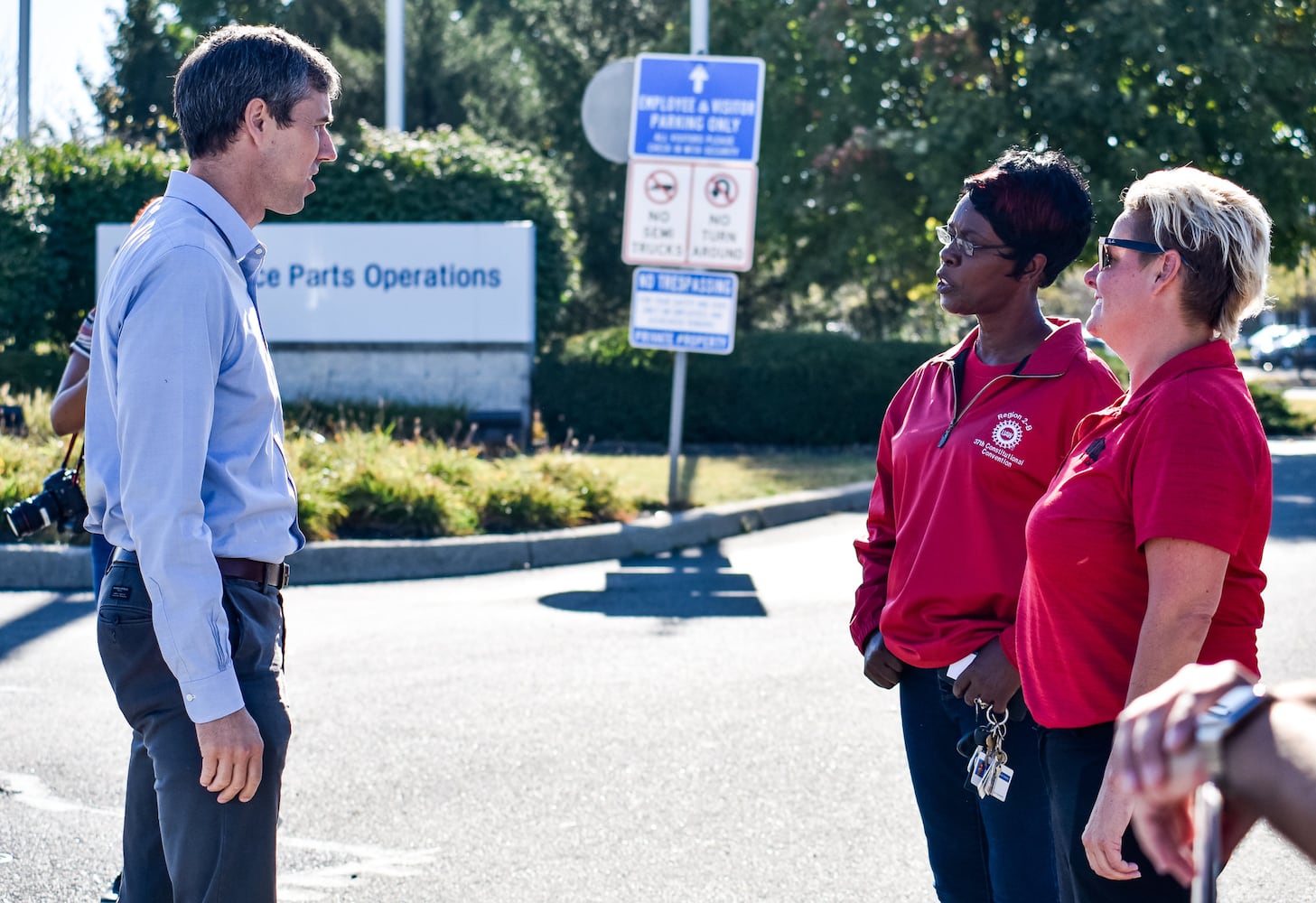 Presidential candidate visits UAW workers on strike in  West Chester