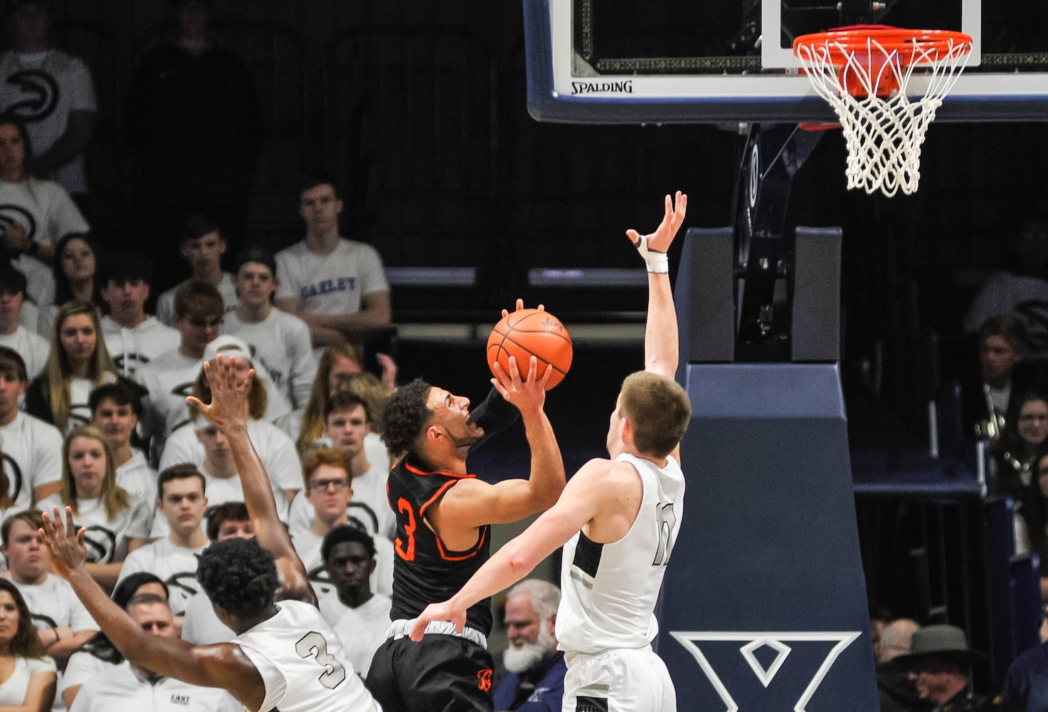 Lakota East beats Beavercreek in boys D1 district basketball final