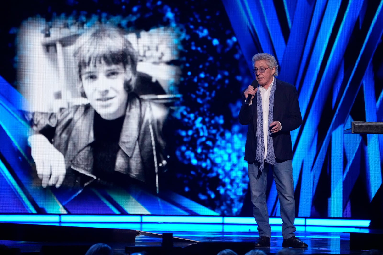 CORRECTS NAME OF PERSON SHOWN - Roger Daltrey speaks during the 39th Annual Rock & Roll Hall of Fame Induction Ceremony on Saturday, Oct. 19, 2024, at Rocket Mortgage FieldHouse in Cleveland. (AP Photo/Chris Pizzello)