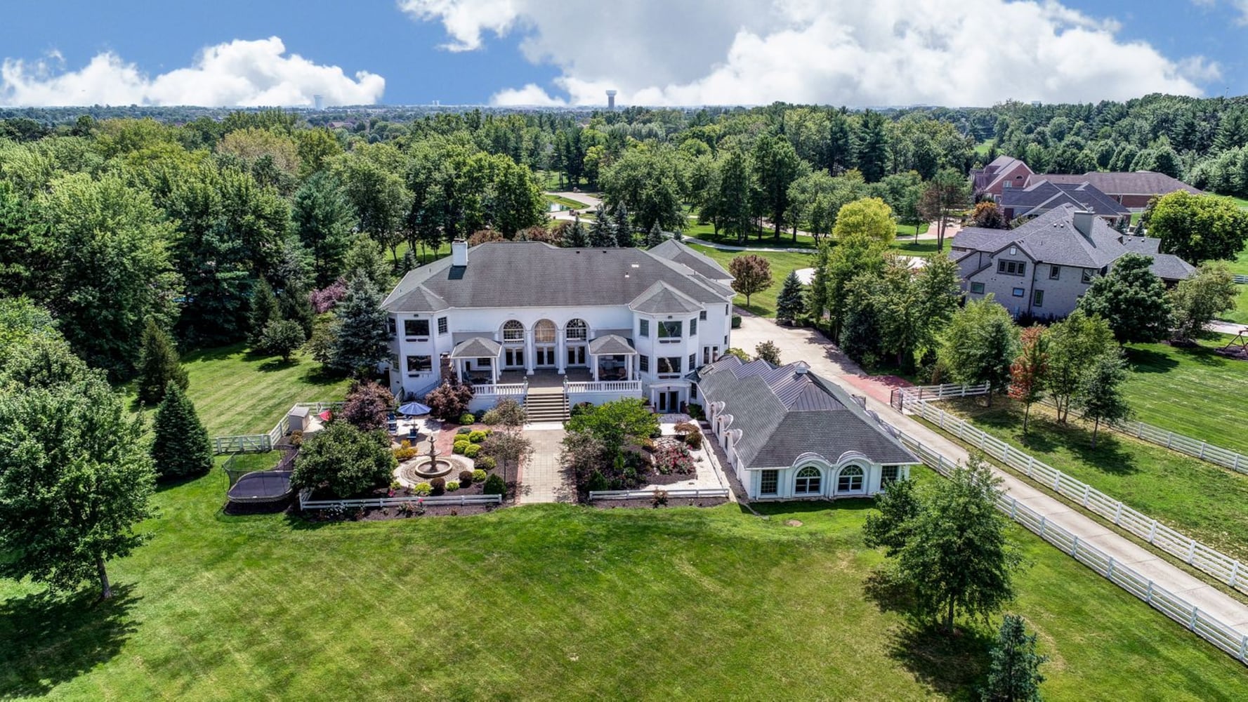 PHOTOS The most expensive house on the market in Butler County