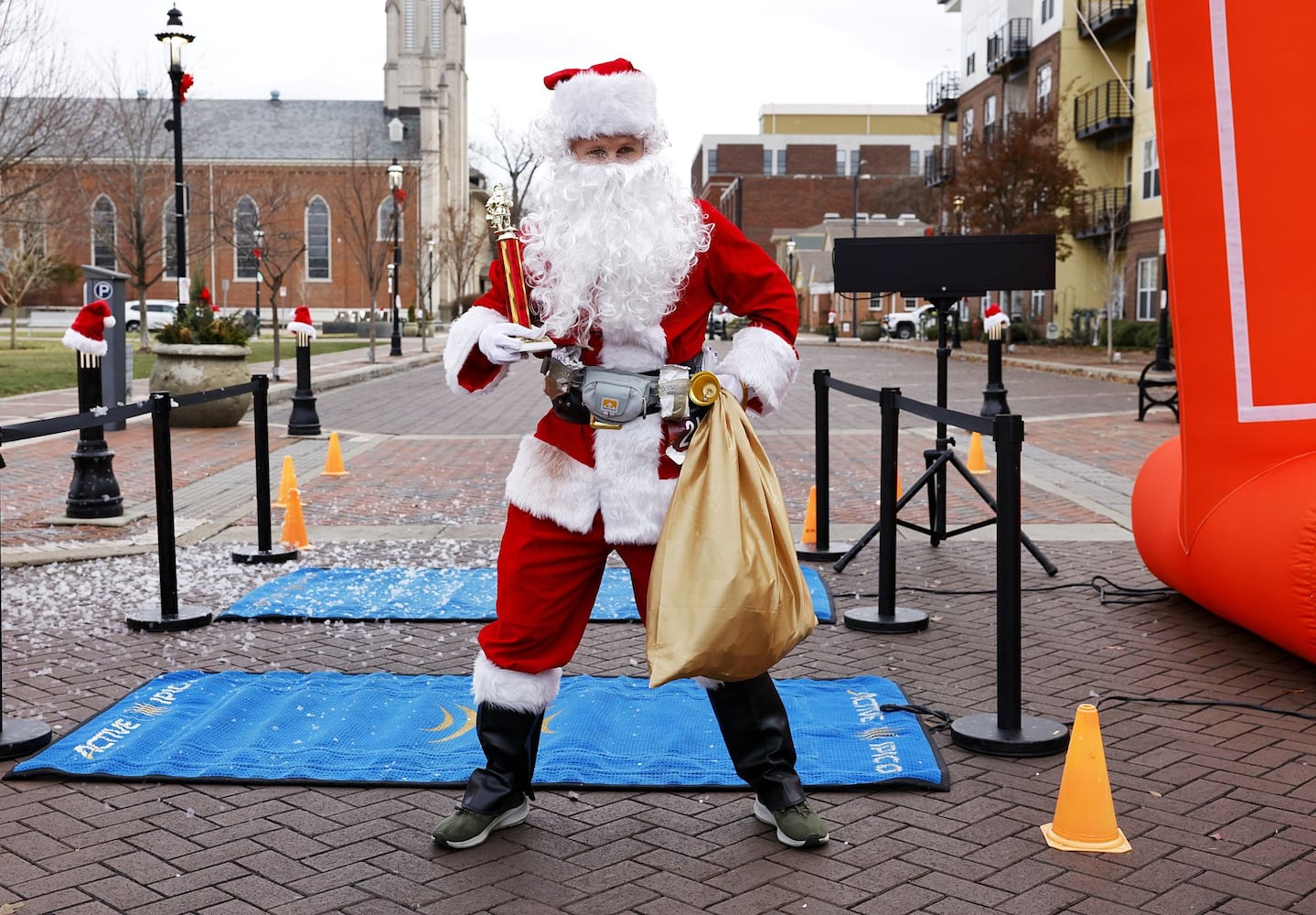 120223 SantaCon Hamilton