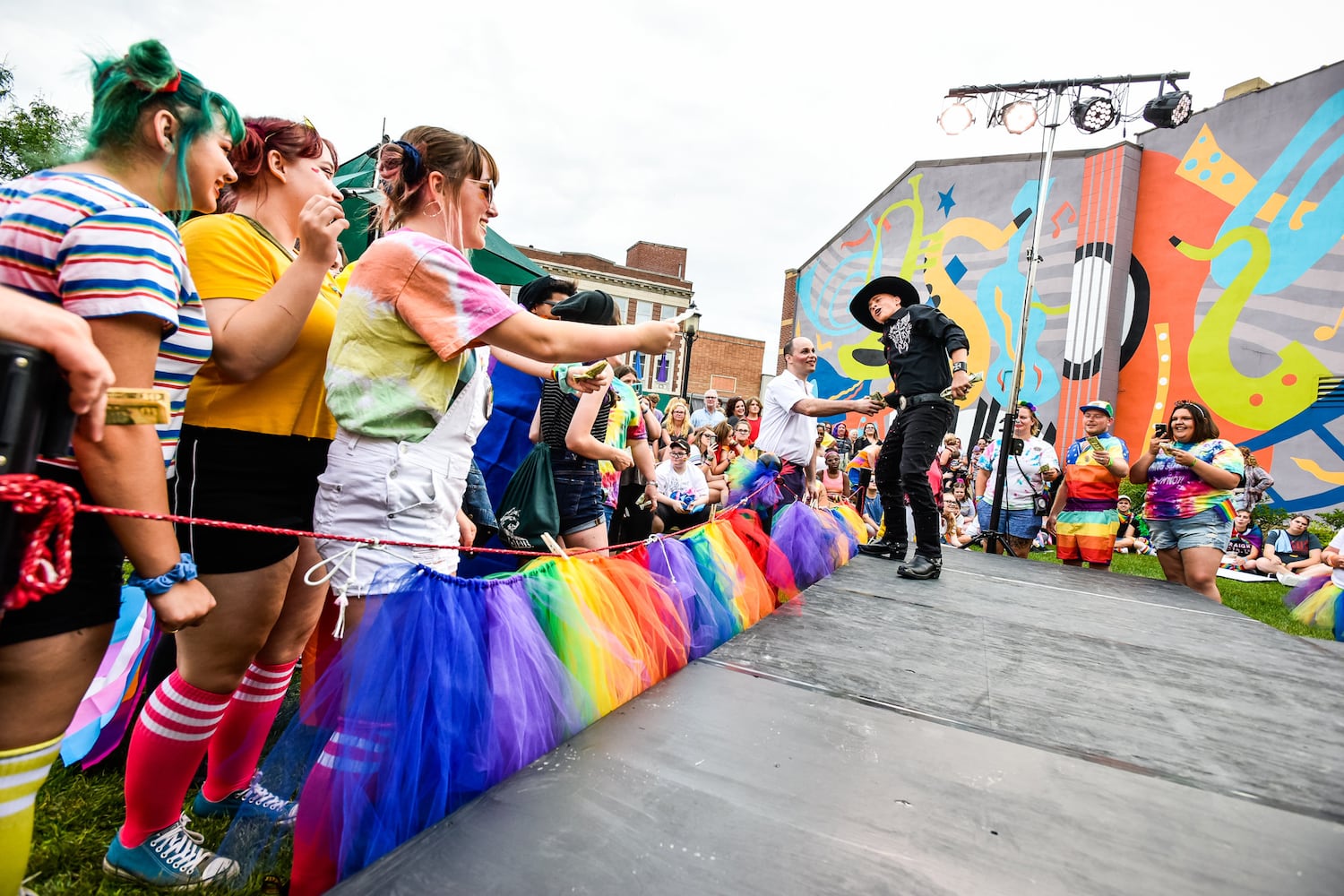 Hundreds attend 2019 PRIDE event in Middletown