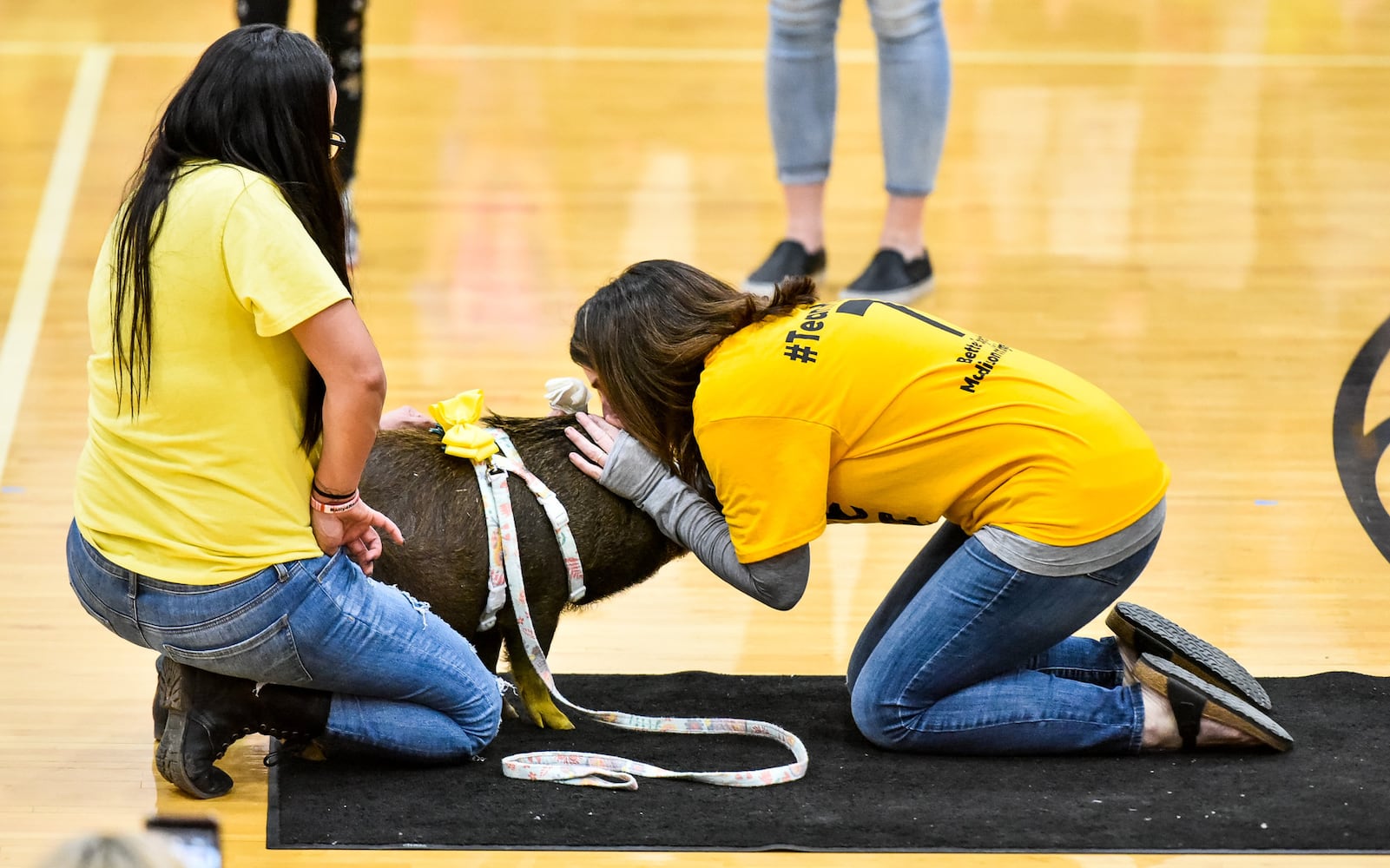 Two Butler County schools hold basketball game to benefit Madison teen battling cancer