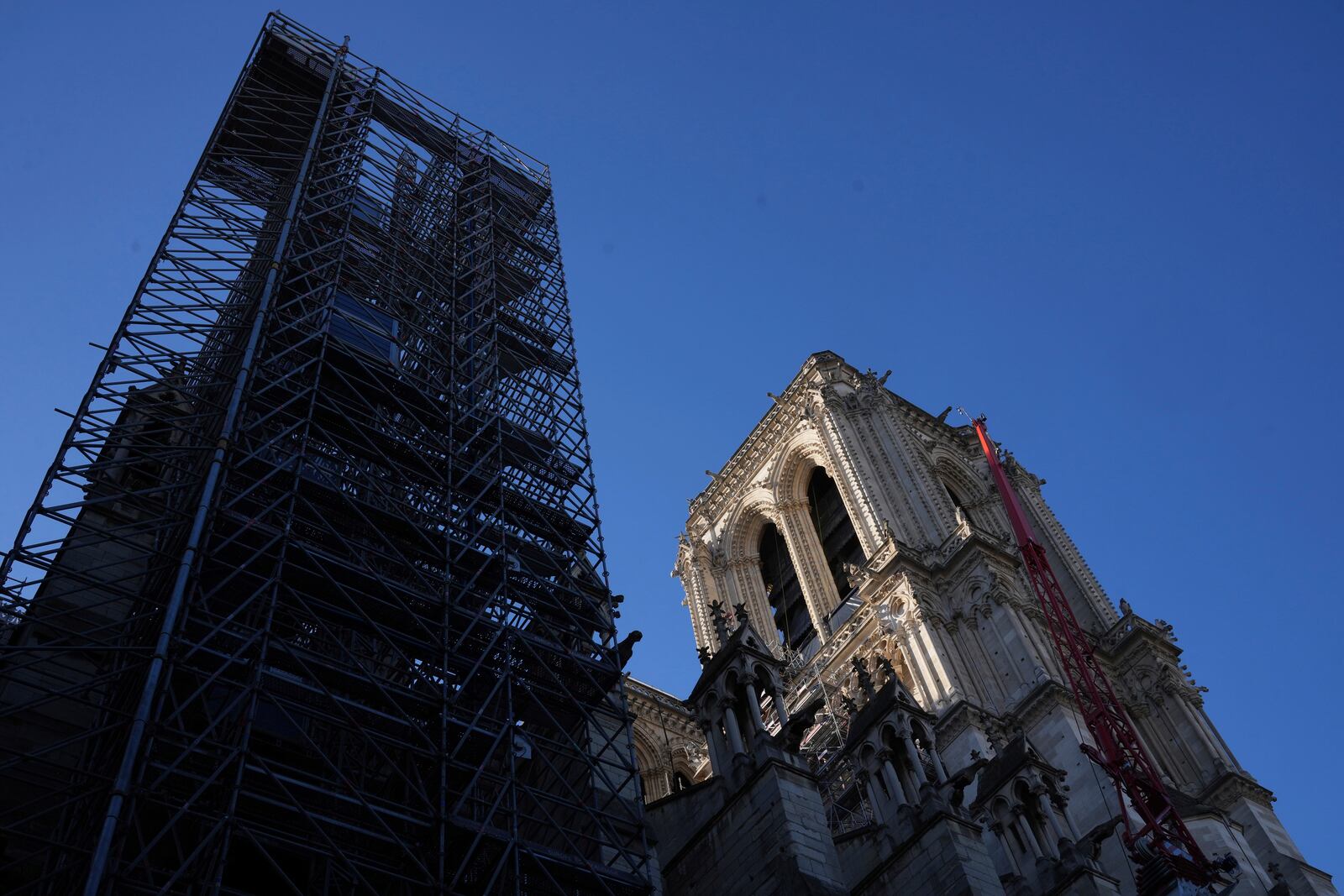 Scaffolding is still clinging to Notre-Dame cathedral, Thursday, Nov. 28, 2024 in Paris. (AP Photo/Michel Euler)