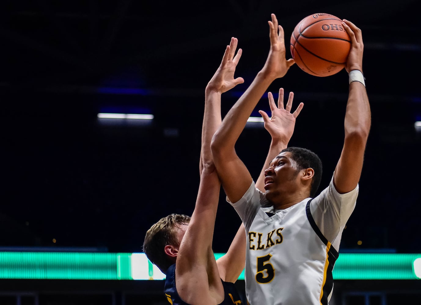 Centerville vs Moeller and Lakota East vs La Salle Regional basketball semifinals