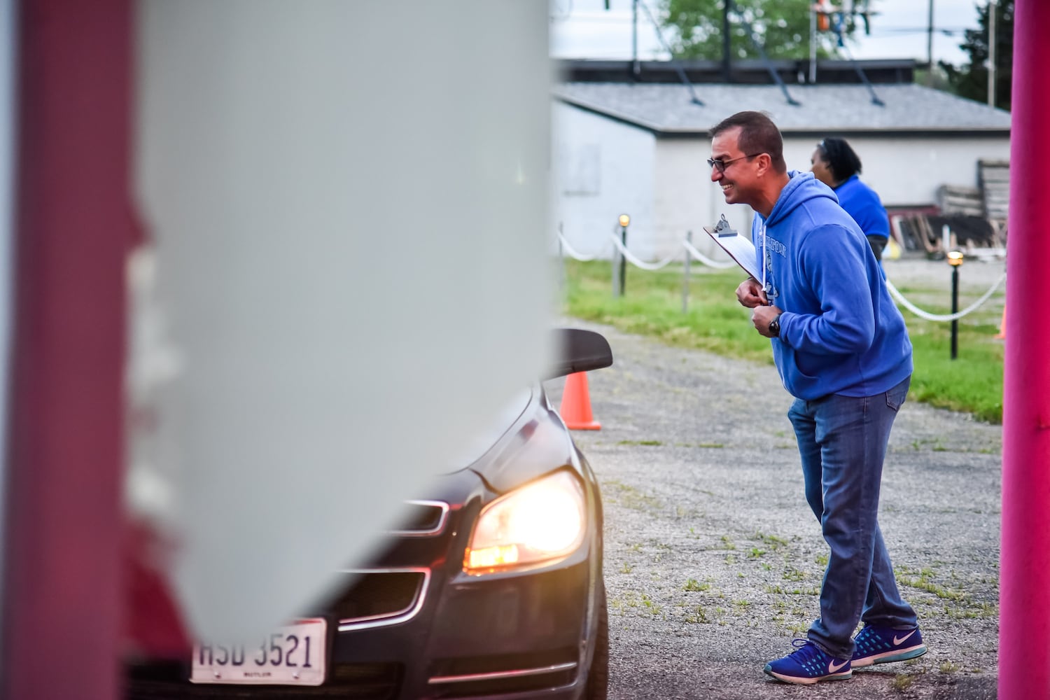 Hamilton High School seniors celebrate graduation at Holiday Auto Theatre drive-in