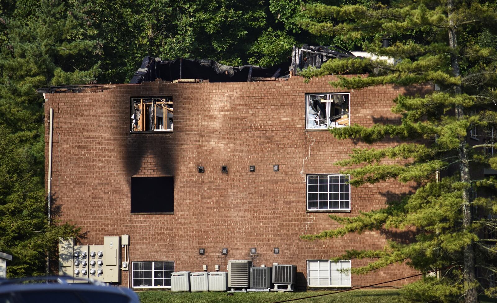 Ten of the 12 apartment units were occupied in the early morning hours of Aug. 25, 2020, when emergency crews were dispatched to 1605 W. Augusta Boulevard in Fairfield. No one was injured in the fire. NICK GRAHAM/STAFF