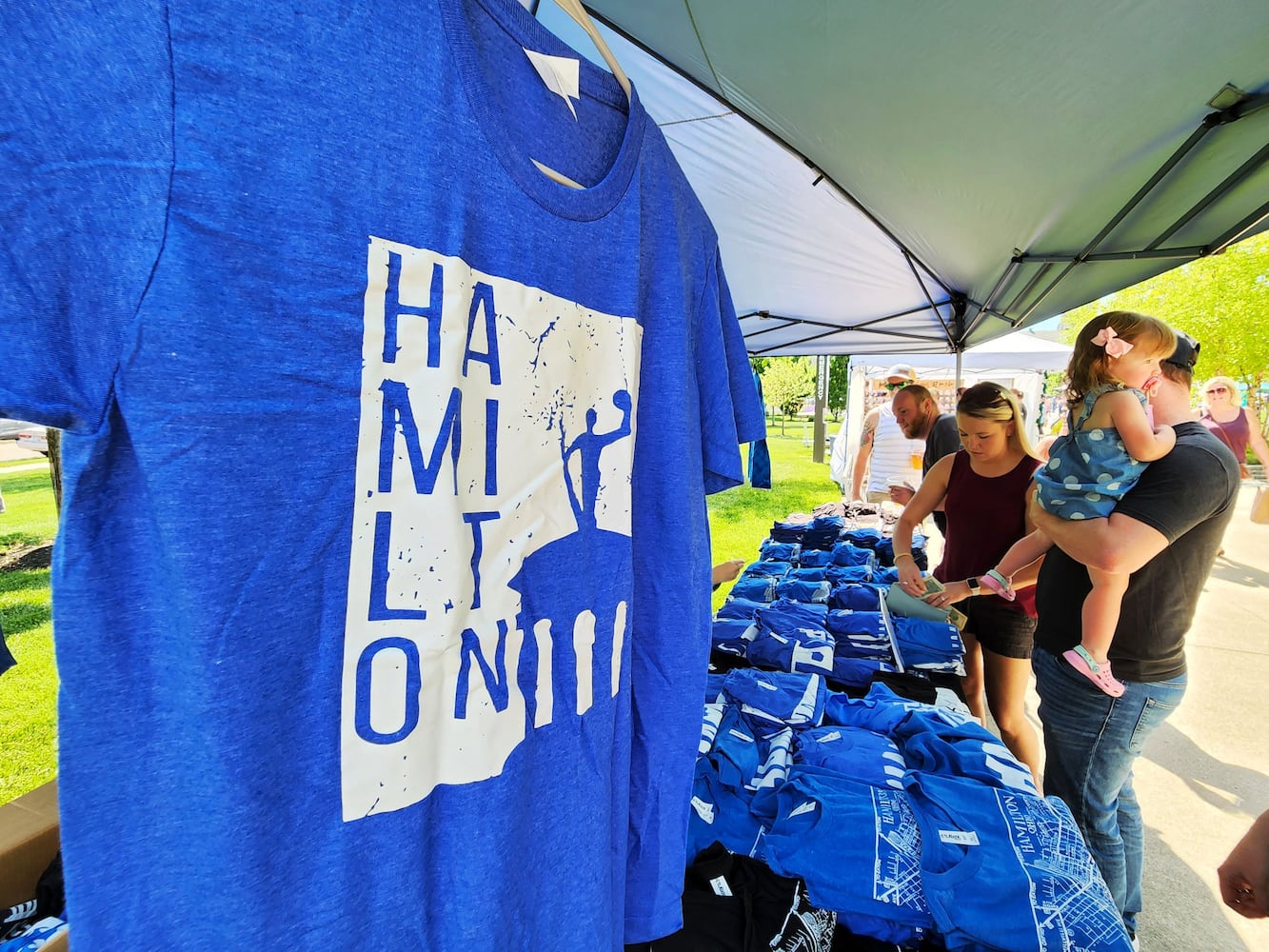 051422 Hamilton Flea