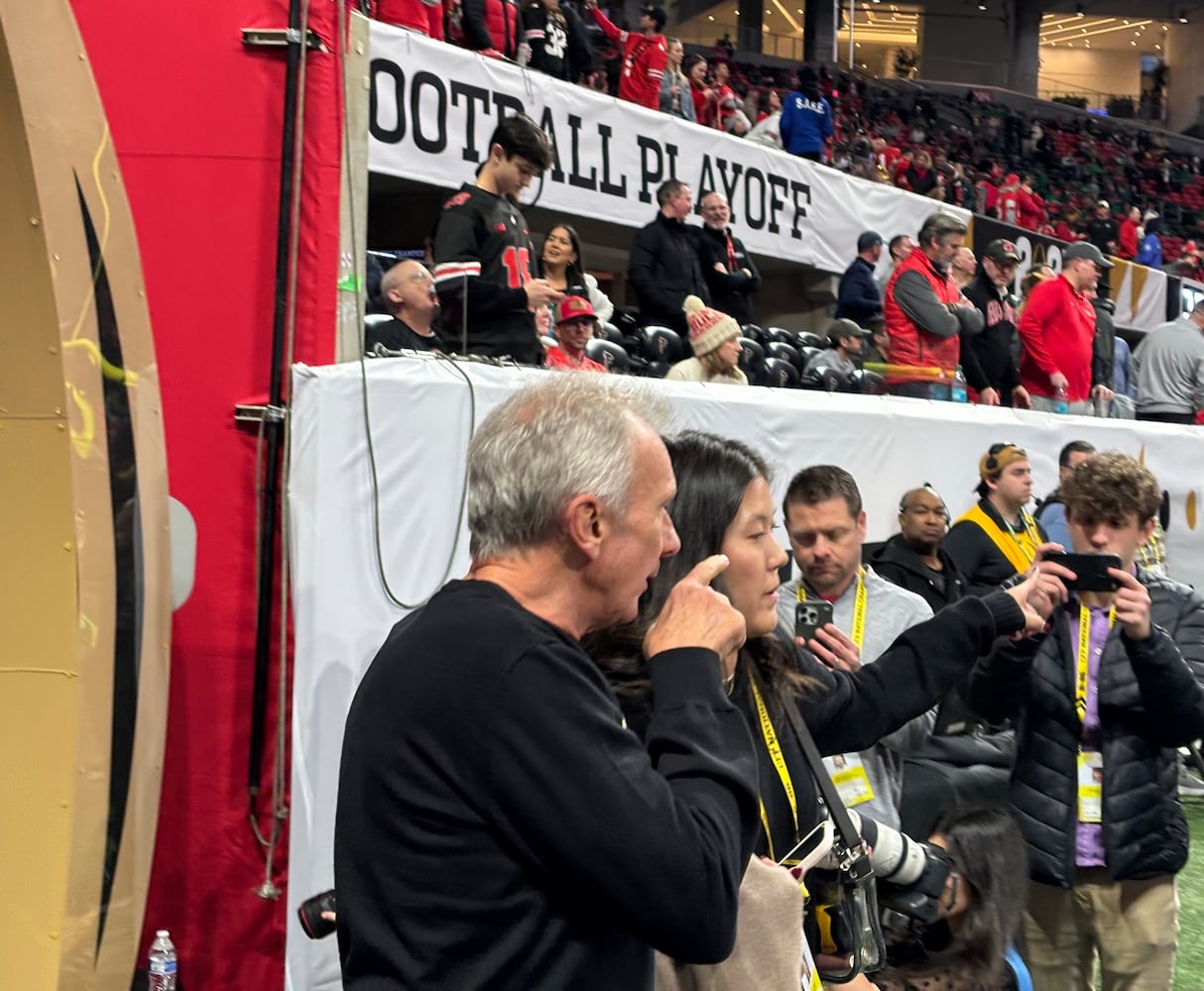 Joe Montana pregame at the National Championship Game