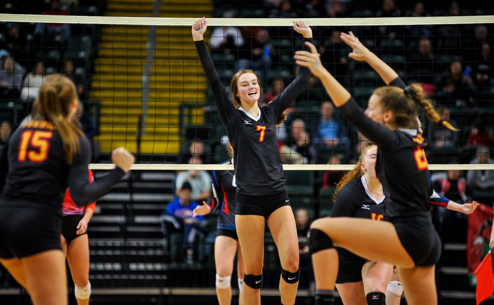 Fenwick wins Division II State volleyball championship against Highland