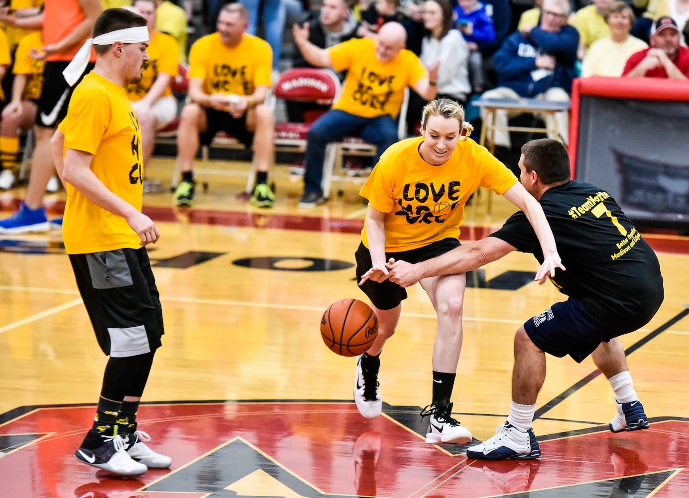 Two Butler County schools hold basketball game to benefit Madison teen battling cancer