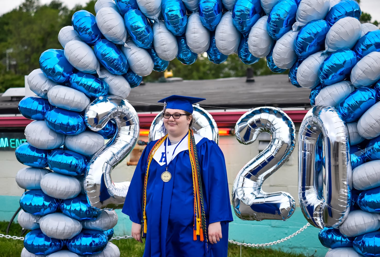 Hamilton High School seniors celebrate graduation at Holiday Auto Theatre drive-in