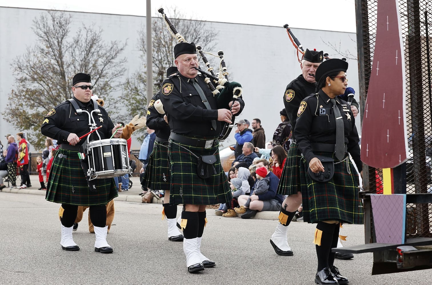 112622 Santa parade Middletown