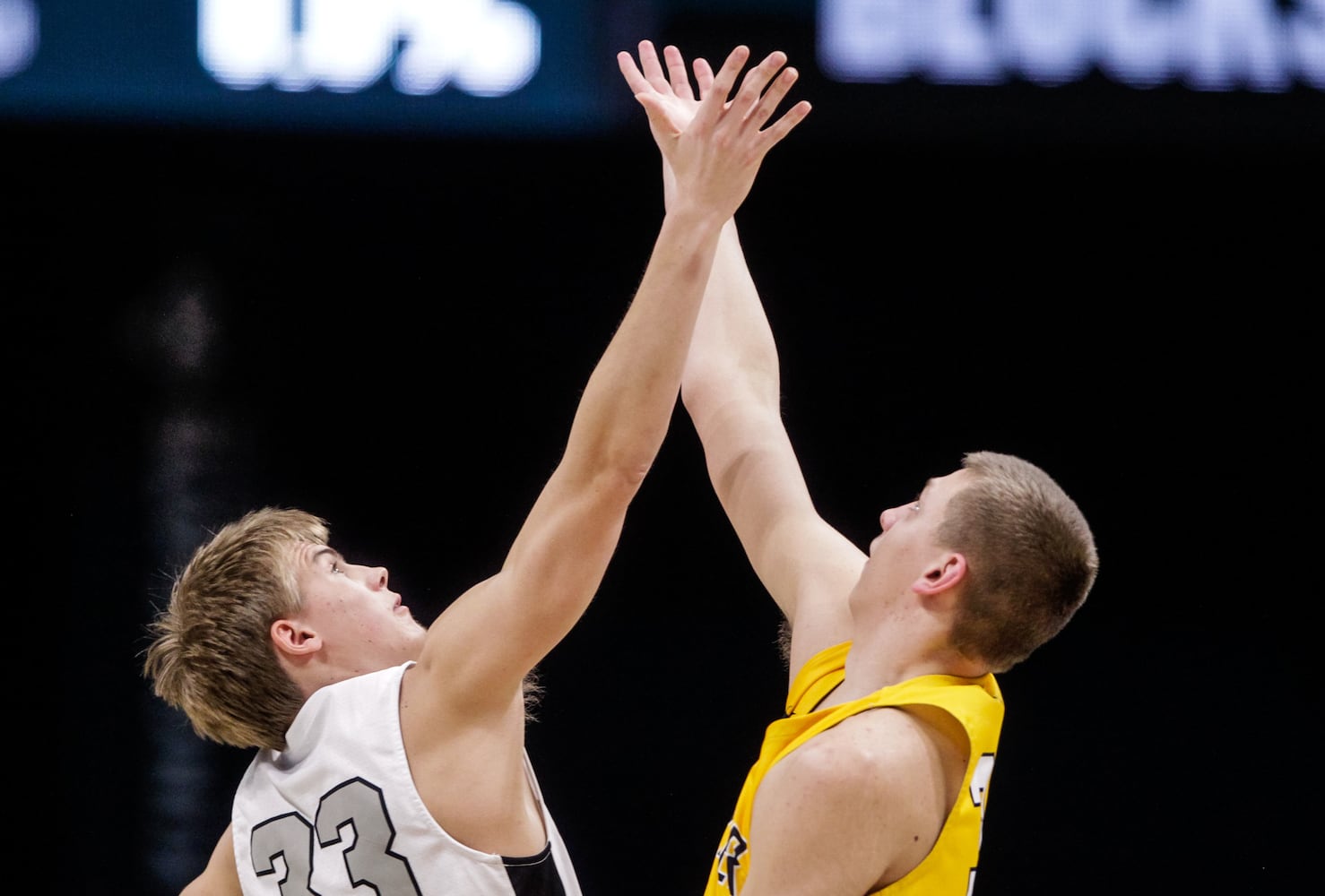 Lakota East falls to Moeller in D1 Regional basketball semifinal