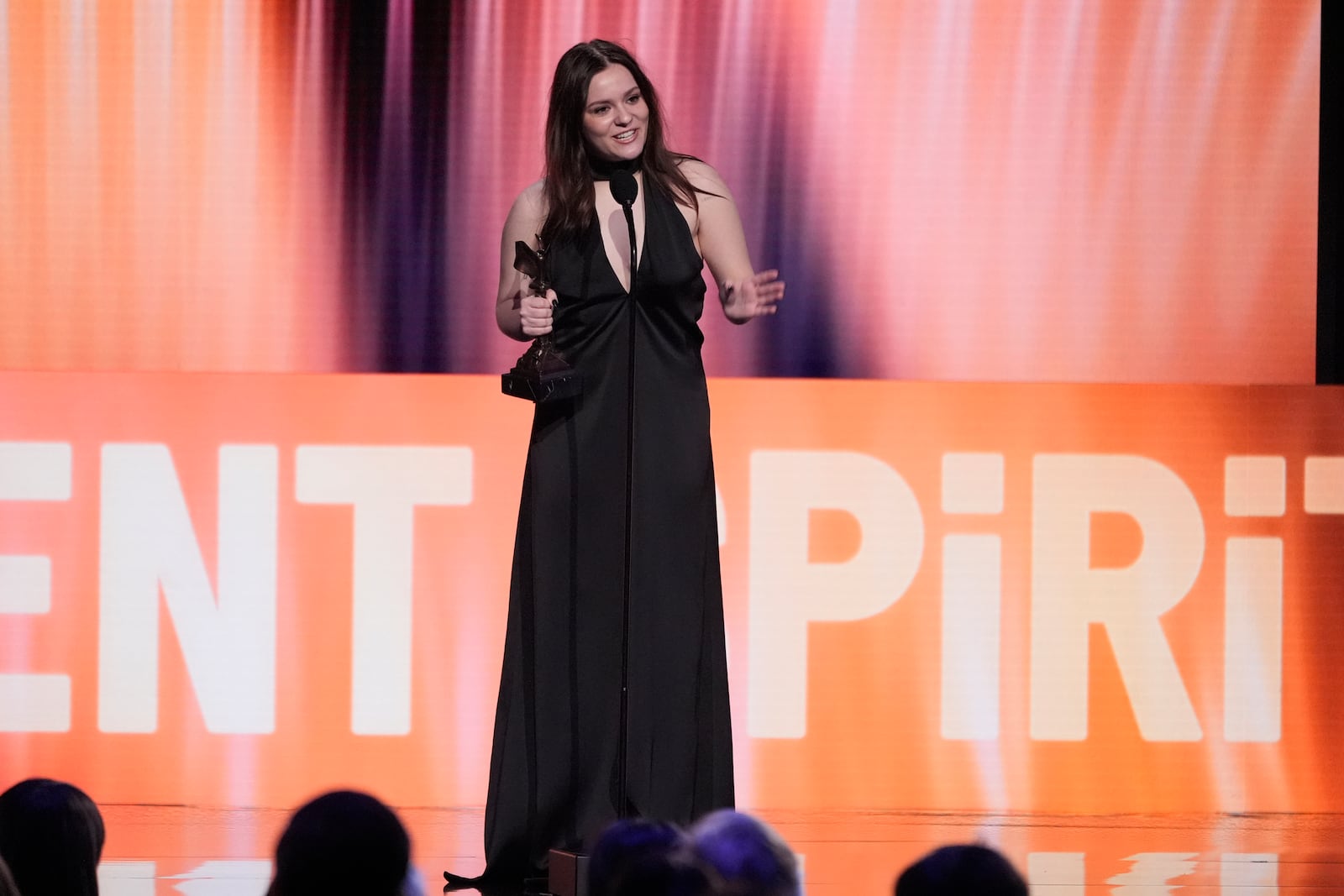 Maisy Stella accepts the award for best breakthrough performance during the Film Independent Spirit Awards on Saturday, Feb. 22, 2025, in Santa Monica, Calif. (AP Photo/Chris Pizzello)