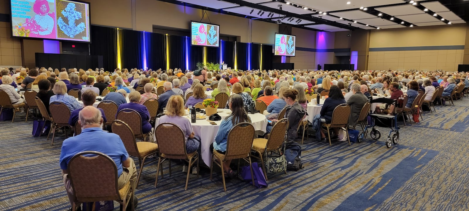 More than 1,100 Extension Master Gardeners from North American gather in Overland Park, Kansas for the International Master Gardener Conference.