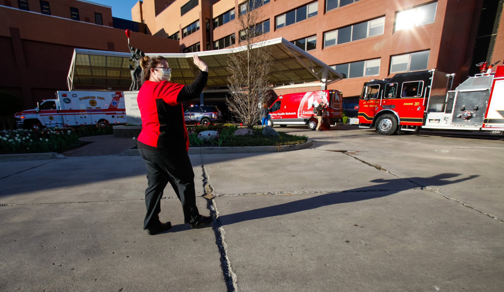 First responders show support for health care workers at local hospitals