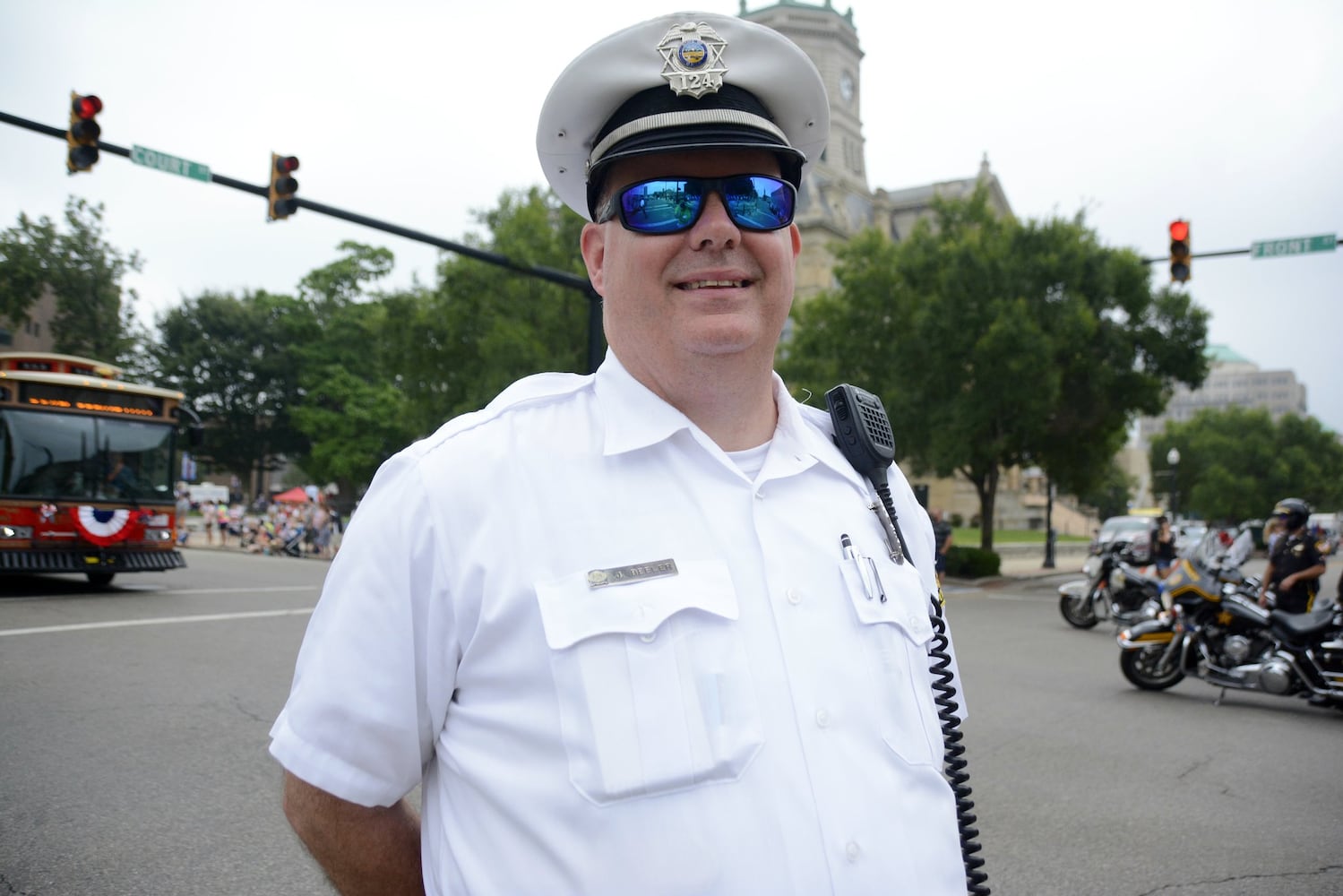 Retiring Hamilton officer’s last assignment: Lead the 4th of July parade