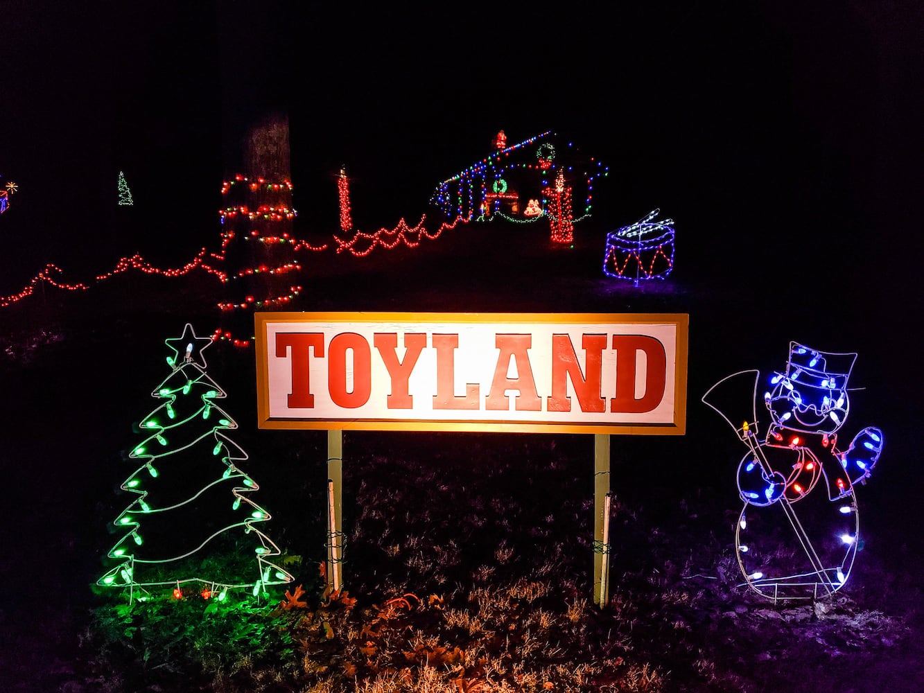 Fort Saint Clair Whispering Christmas light display in Eaton