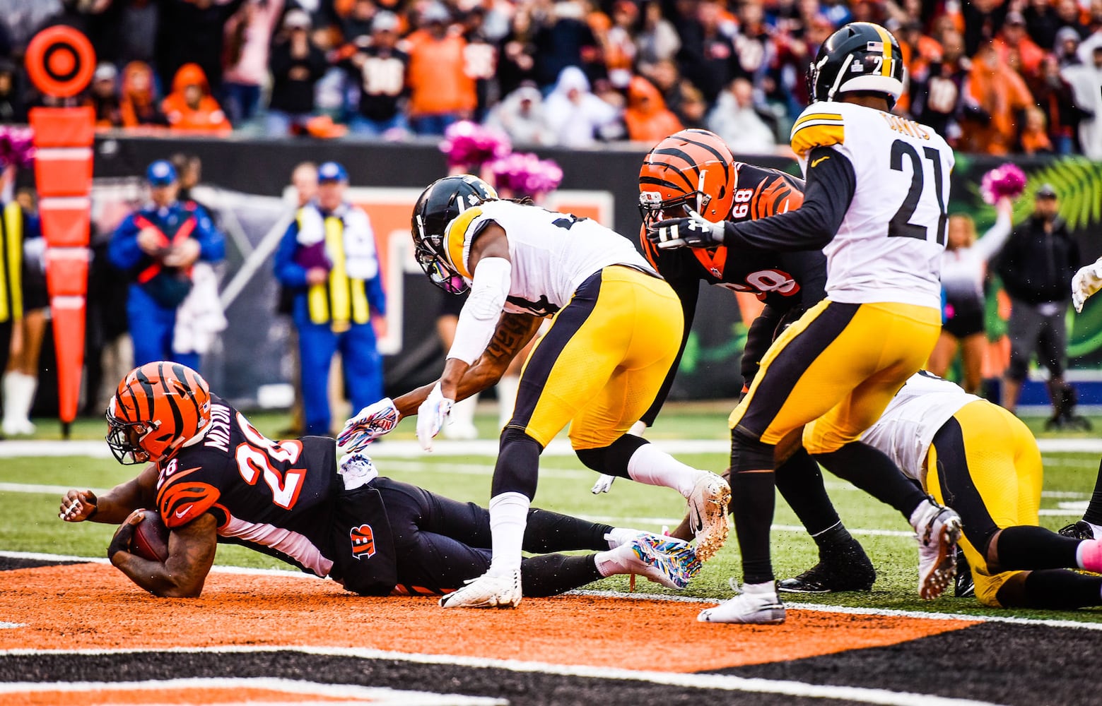 Cincinnati Bengals vs Pittsburgh Steelers football