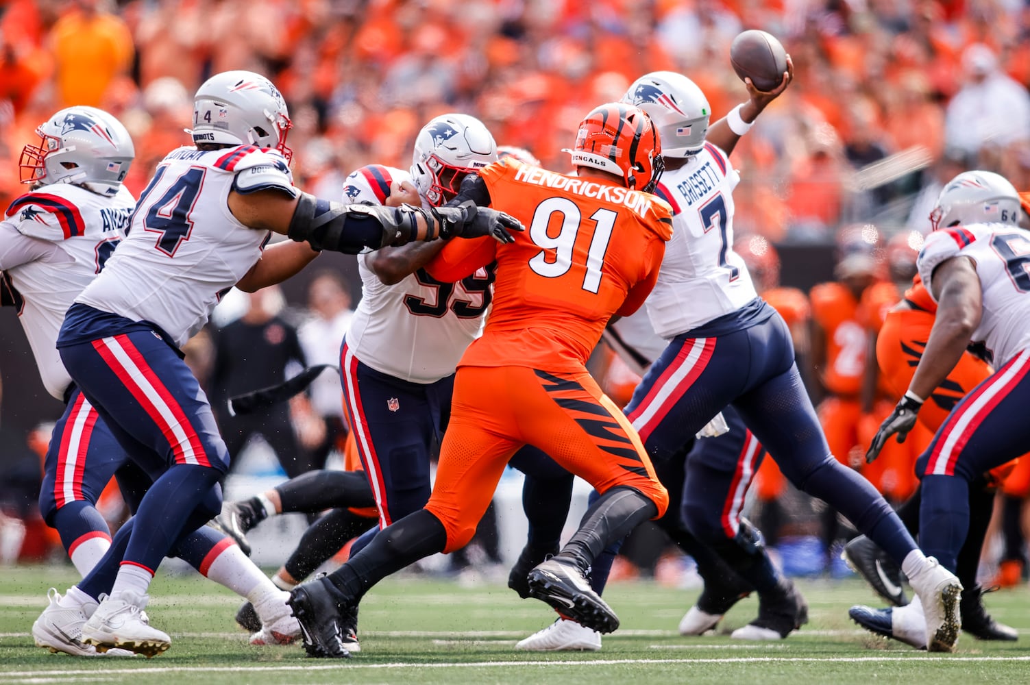 090824 Bengals vs Patriots football