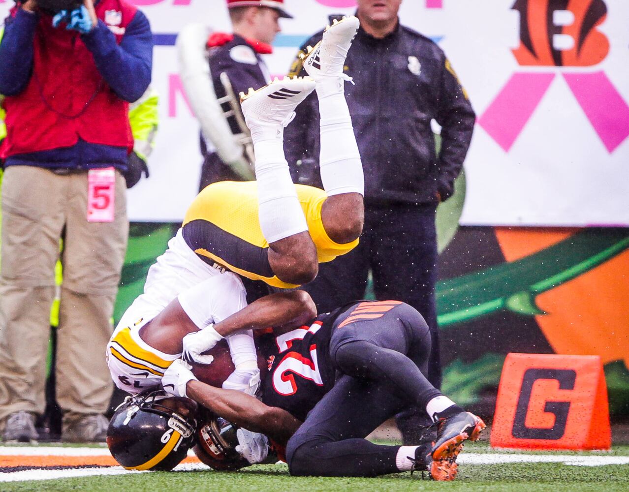 Cincinnati Bengals vs Pittsburgh Steelers football