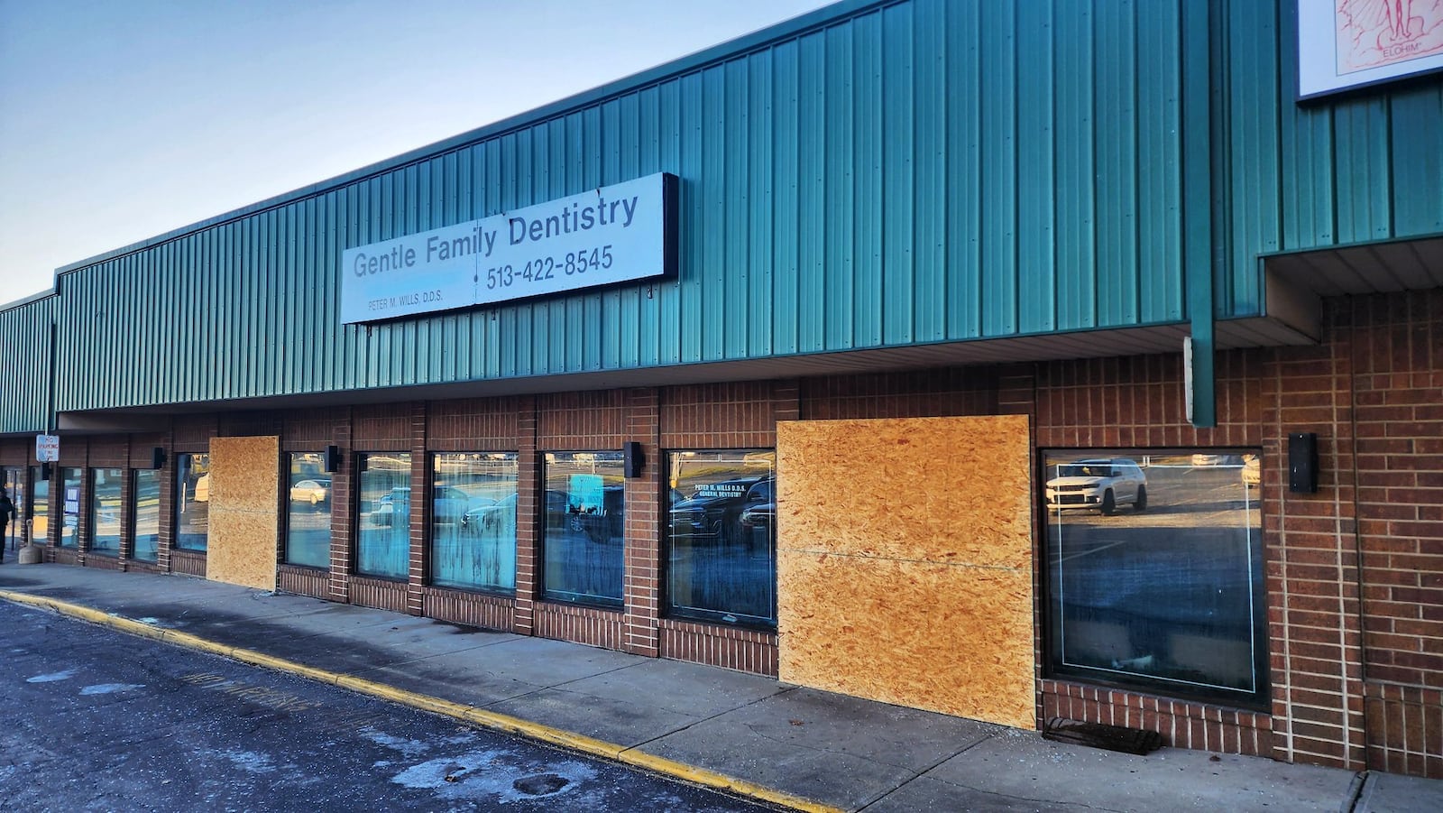 Gentle Family Dentistry in Kitty Hawk Plaza is one of several business that sustained damage in Wednesday night's fire in Middletown. NICK GRAHAM/STAFF