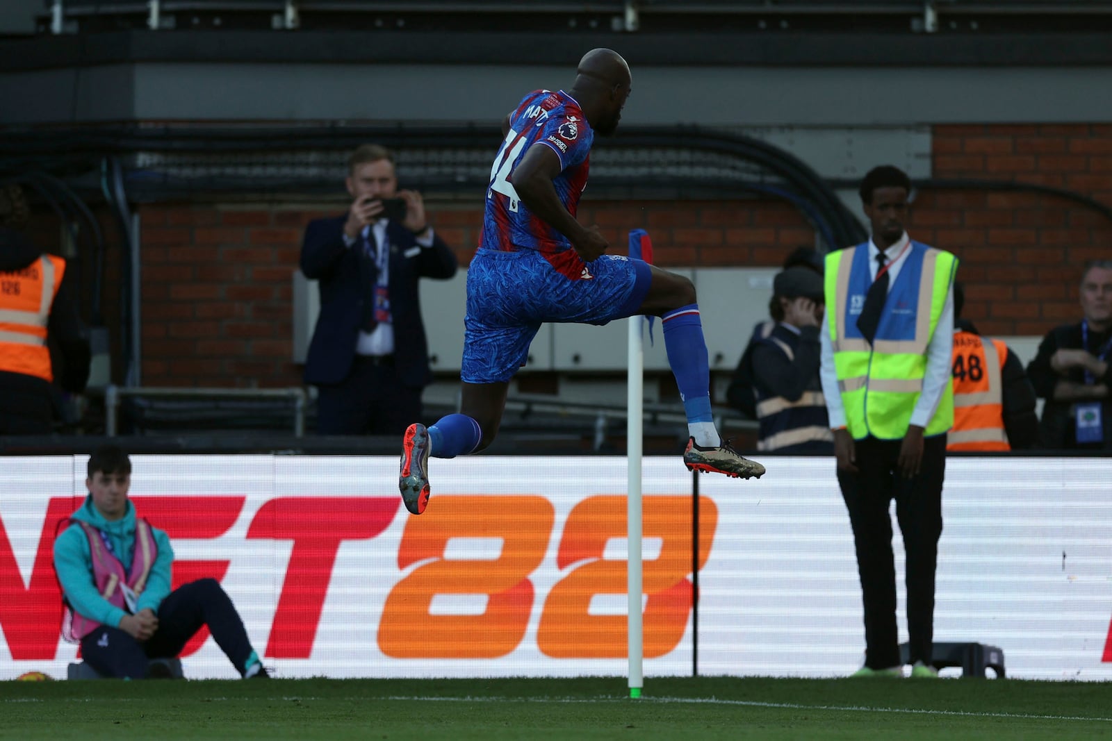 Crystal Palace's Jean-Philippe Mateta celebrates scoring the opening goal during the English Premier League soccer match between Crystal Palace and Tottenham Hotspur at Selhurst Park in London, Sunday, Oct. 27, 2024. (Steven Paston/PA via AP)