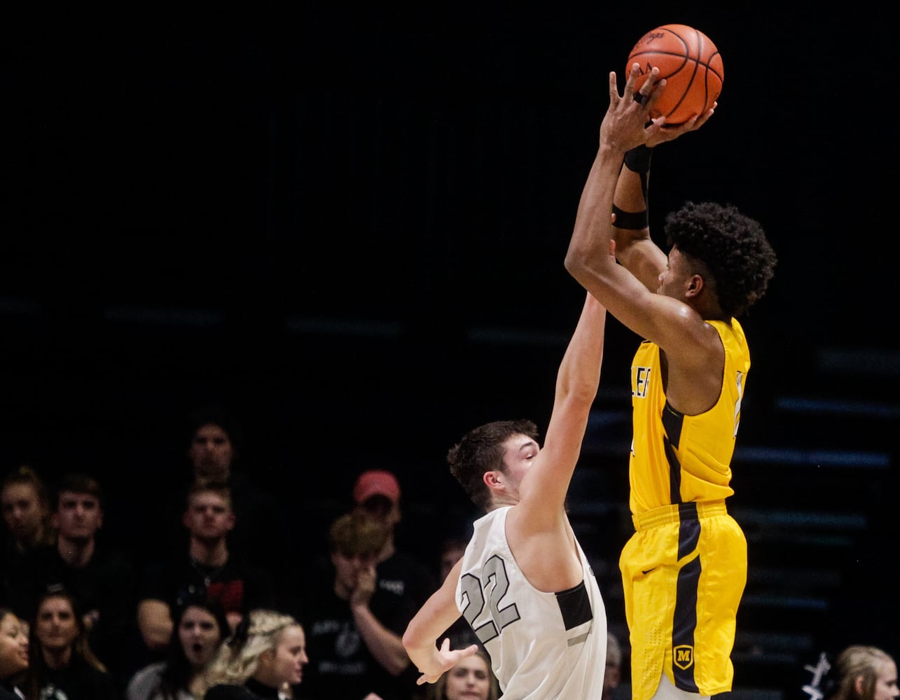 Lakota East falls to Moeller in D1 Regional basketball semifinal