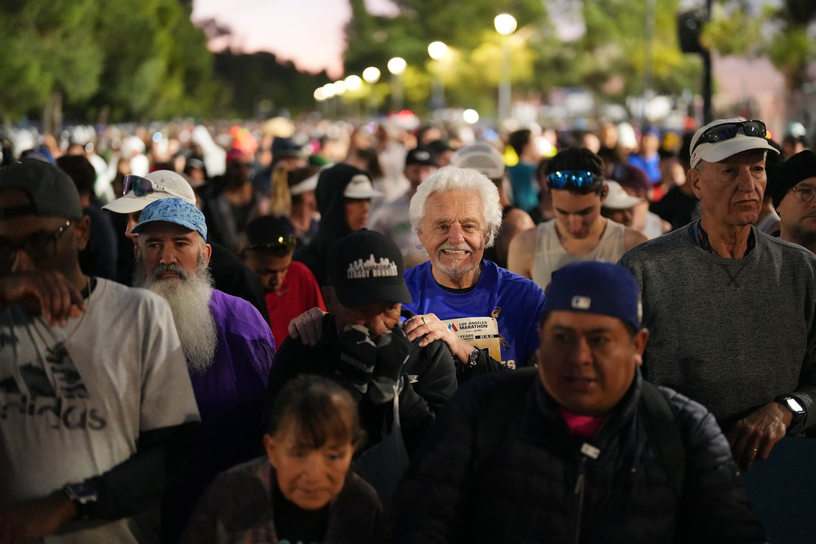 Runners prepare for the start of the Los Angeles Marathon Sunday, March 16, 2025, in Los Angeles. (AP Photo/Eric Thayer)