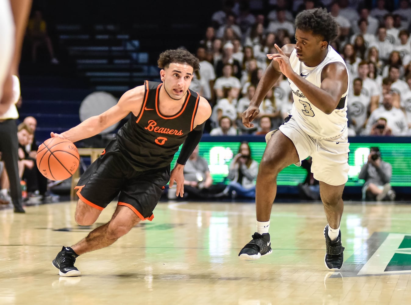 Lakota East beats Beavercreek in boys D1 district basketball final