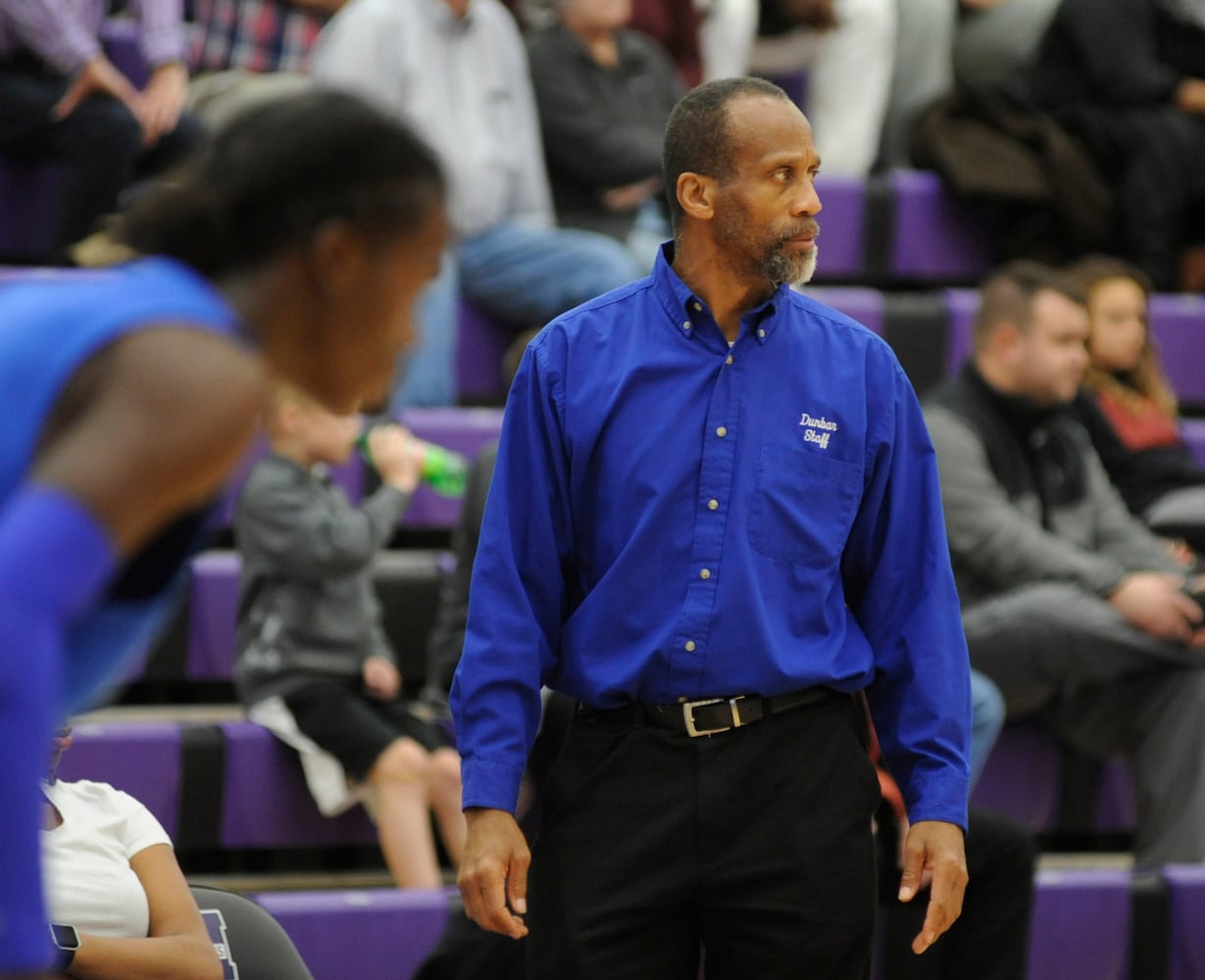 PHOTOS: Dunbar at Middletown, boys basketball