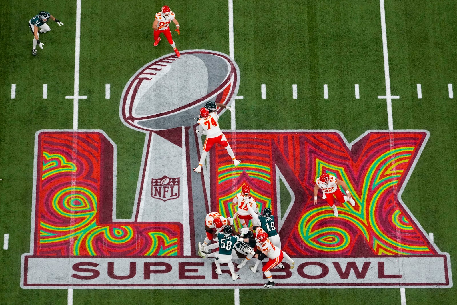 Philadelphia Eagles linebacker Josh Sweat (19) sacks Kansas City Chiefs quarterback Patrick Mahomes (15) during the first half of the NFL Super Bowl 59 football game, Sunday, Feb. 9, 2025, in New Orleans. (AP Photo/Godofredo A. Vásquez)