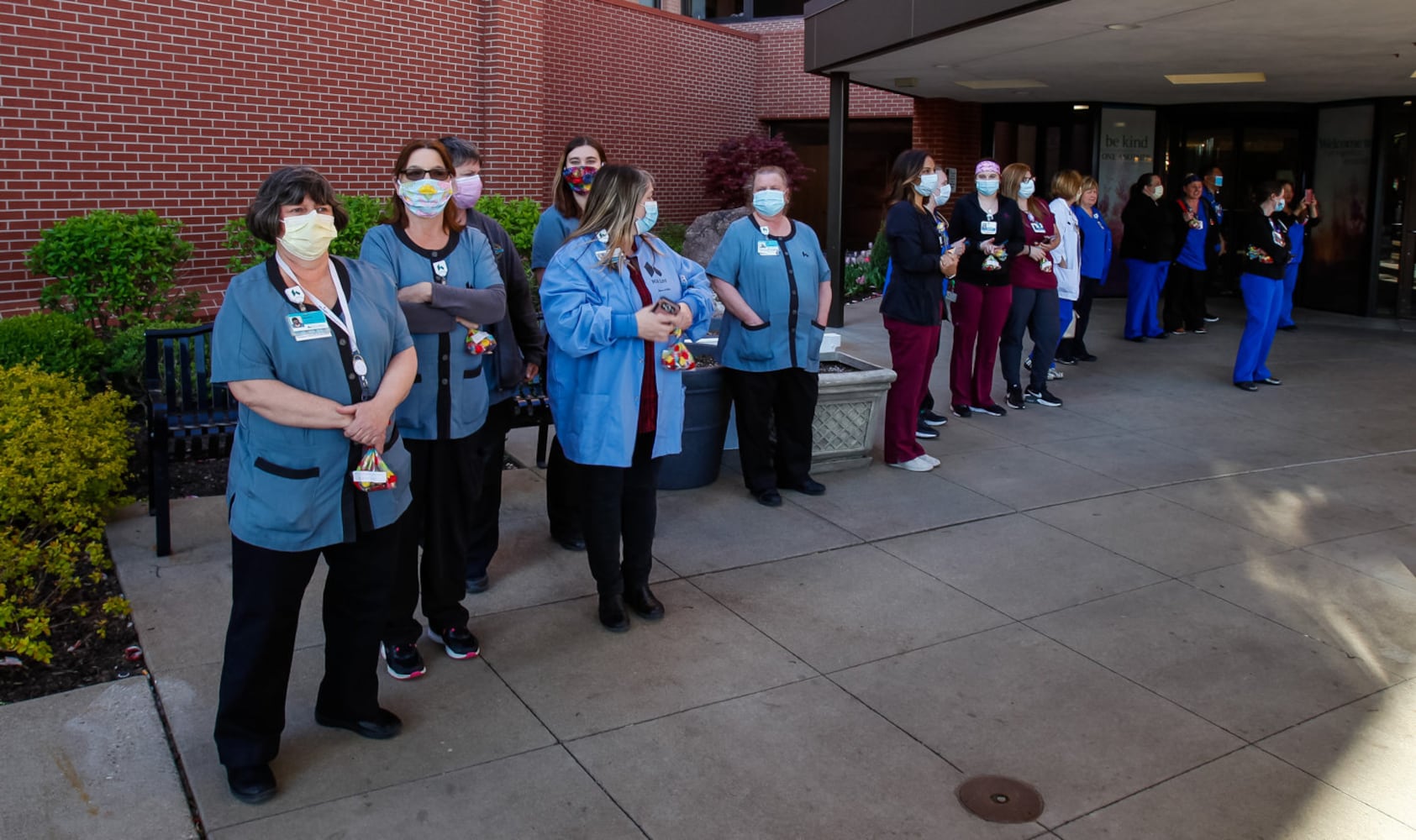 First responders show support for health care workers at local hospitals