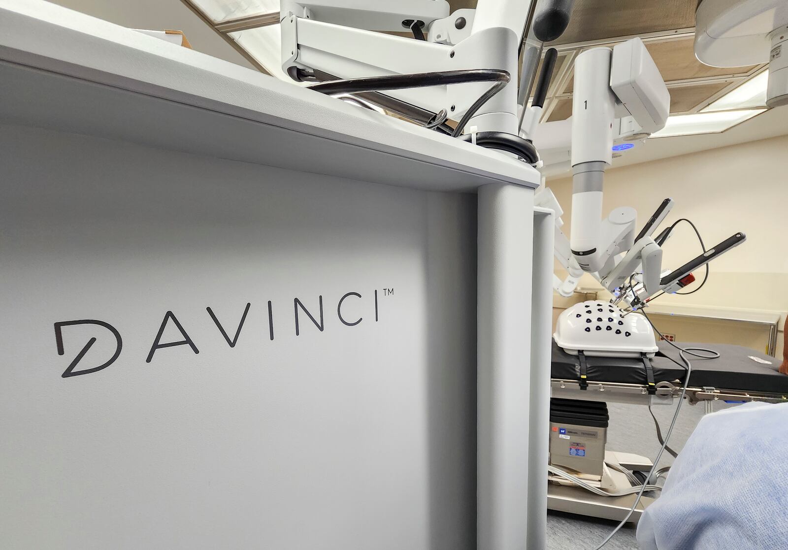 Kettering Health Hamilton has been using their Davinci XI surgical robot. The hospital has multiple doctors, nurses and support staff trained in using the machine for less invasive surgeries with faster recovery time. NICK GRAHAM/STAFF