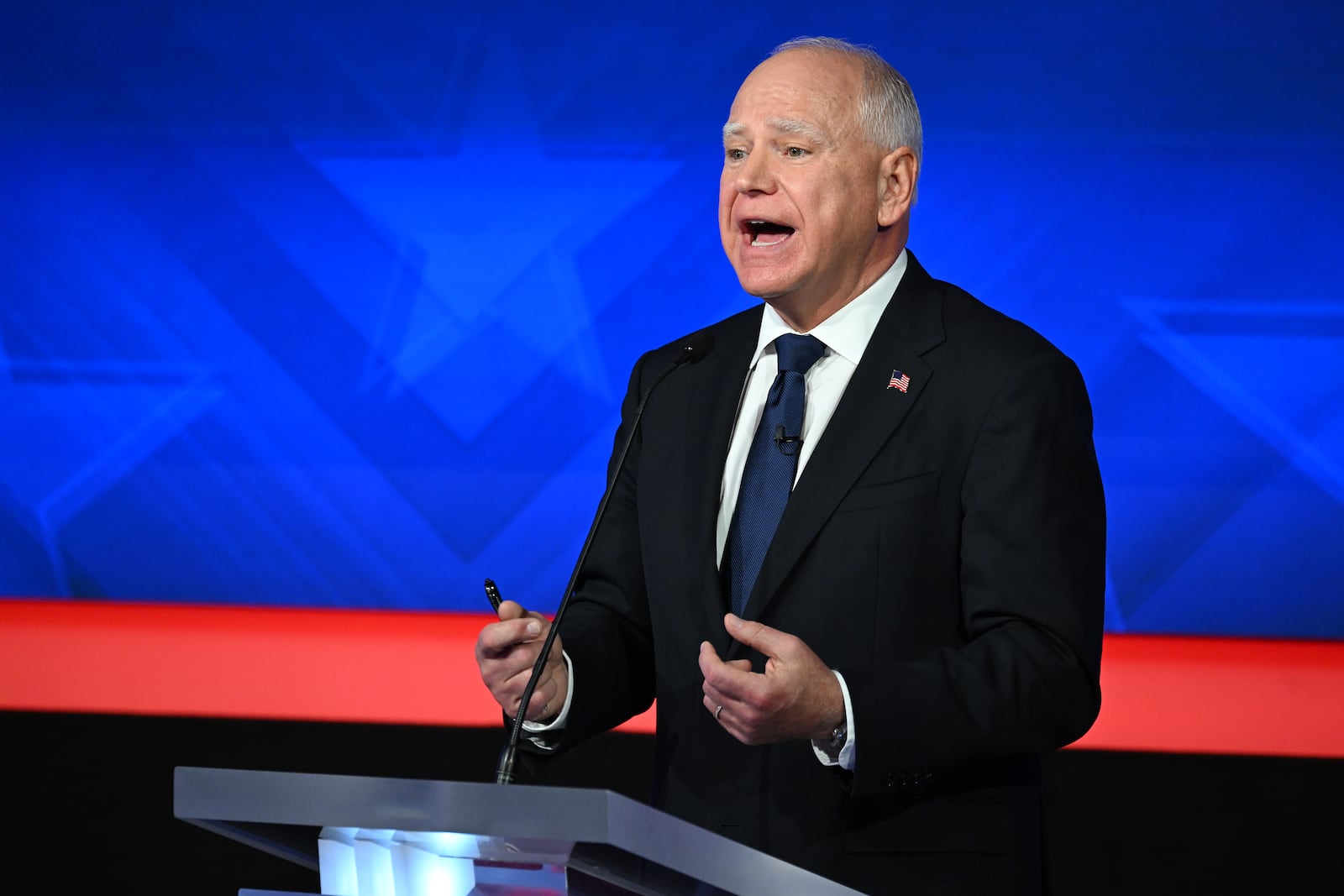  Gov. Tim Walz of Minnesota speaks during the vice-presidential debate at the CBS Broadcast Center in New York on Tuesday, Oct. 1, 2024. (Kenny Holston/The New York Times) 