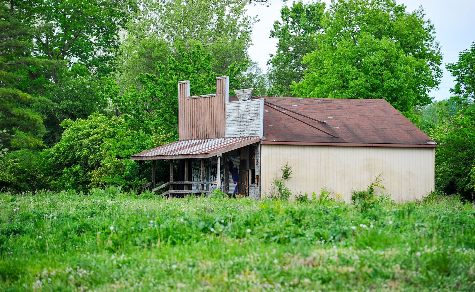 See What LeSourdsville Lake Americana Looks like now